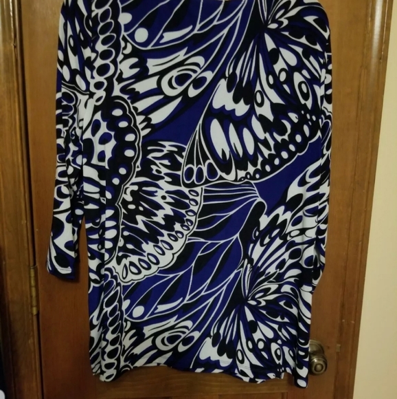 Chicos Travelers Knit Top/multiple Colors of Blue. - Picture 2 of 3